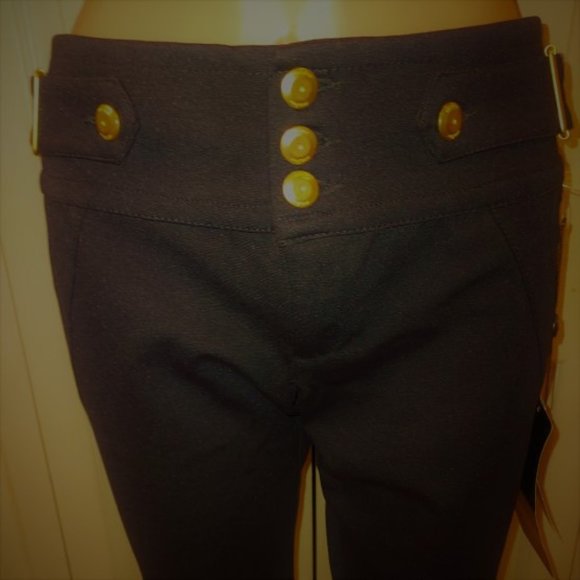 One 5 One Black With Gold Buttons and Attached Slide Belt Capri Size 8P NWT - Picture 3 of 9